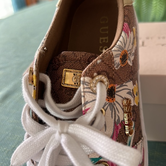 Guess sneakers 8,5 - Picture 9 of 11